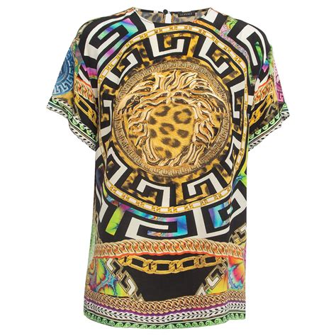 How do I spot a fake Versace T